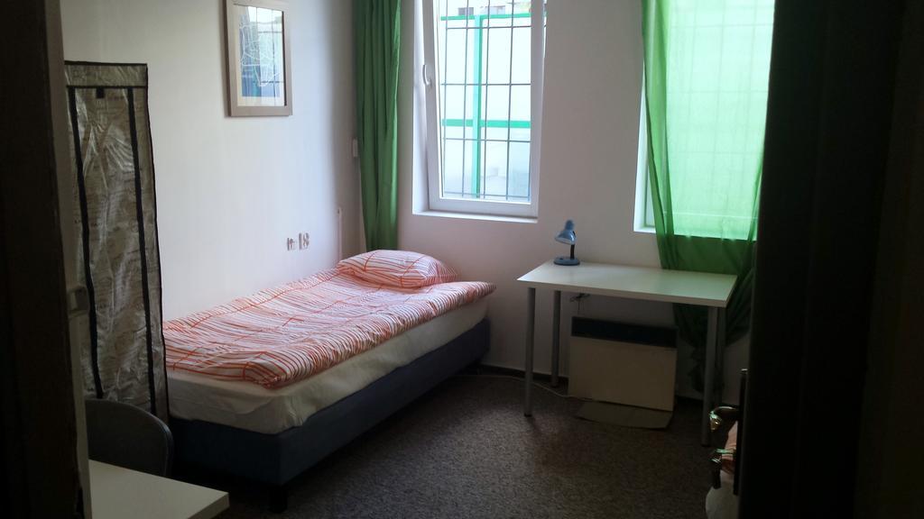 Auberge de jeunesse Erasmus House à Varsovie Chambre photo