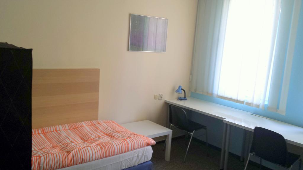 Auberge de jeunesse Erasmus House à Varsovie Chambre photo